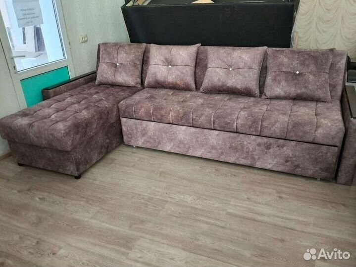 Угловой диван в наличии не б/у