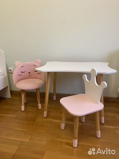 Детский стол со стульчиками