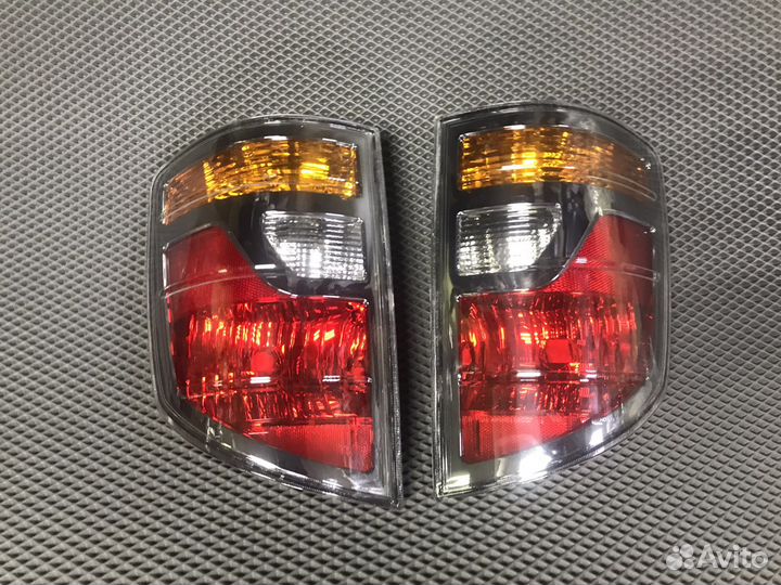 Фонари задний Honda Ridgeline 2006-2008