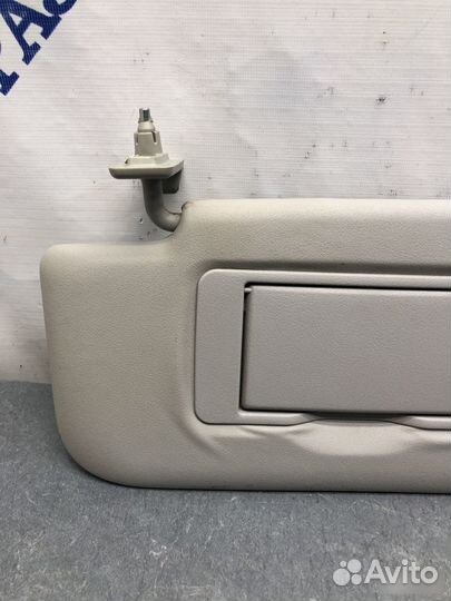 Козырек левый Mercedes M W164