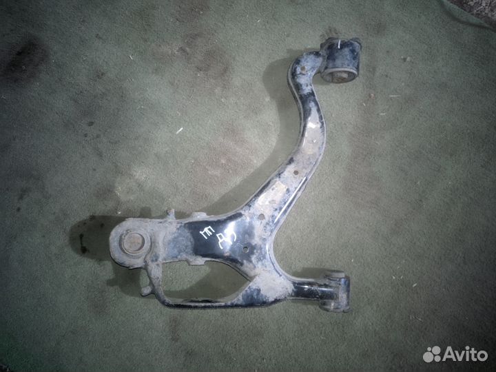 Рычаг подвески передний Land Rover Discovery 3