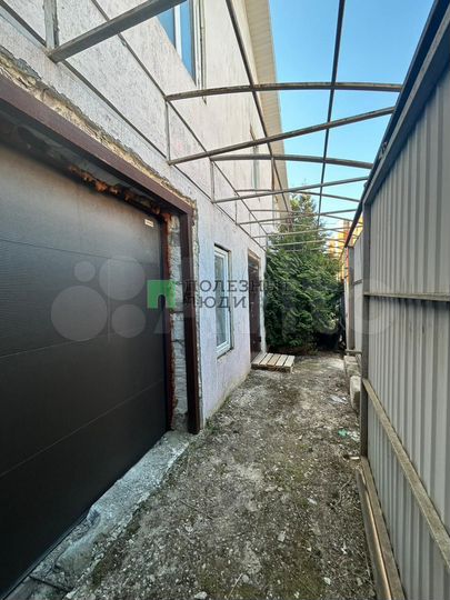 Дом 227 м² на участке 5,5 сот.