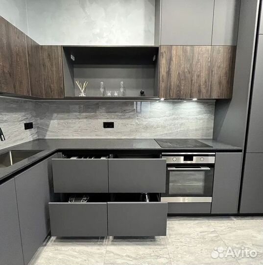 Кухонный гарнитур на заказ. Бecплaтнaя ycтaнoвкa