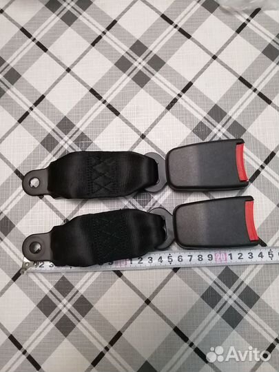 Ремни безопасности задние с замками