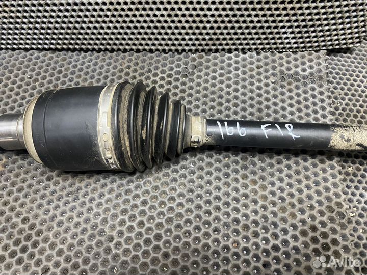 Привод передний правый Mercedes 166 292