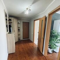 2-к. квартира, 50 м², 3/3 эт.