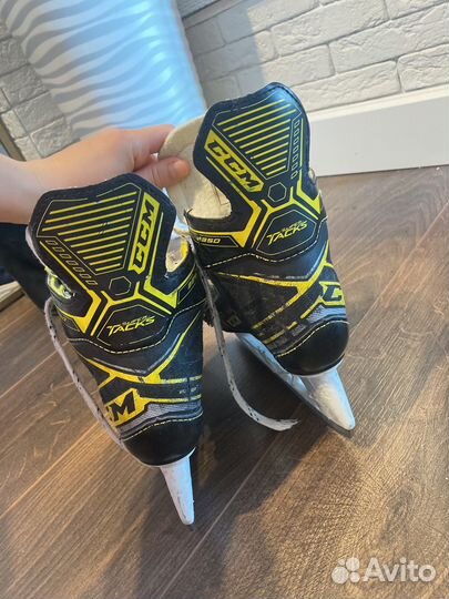 Коньки хоккейные ссм