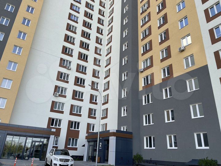 2-к. квартира, 57,3 м², 1/17 эт.