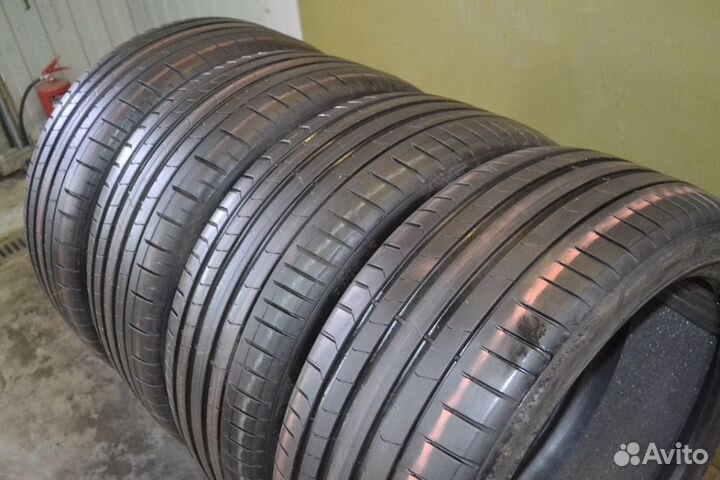Pirelli P Zero PZ4 255/40 R21 102Y