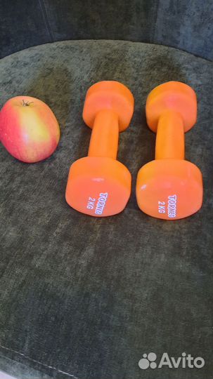 Гантели 2 шт по 2 кг Торнео б/у оранжевые