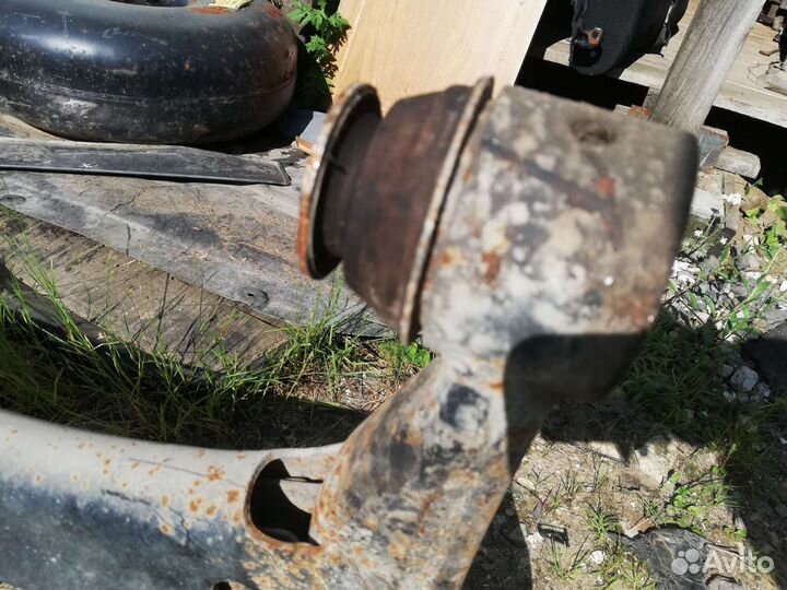 Балка задняя Джили Эмгранд EC-7