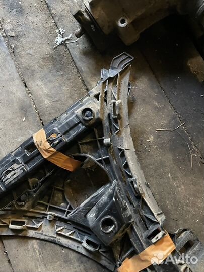 Кронштейн заднего бампера Mercedes Benz GLC X253