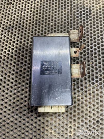 Блок управления стеклом багажника Toyota 4Runner