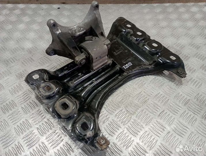 Кронштейн кпп Mercedes-Benz S W221 2212400002