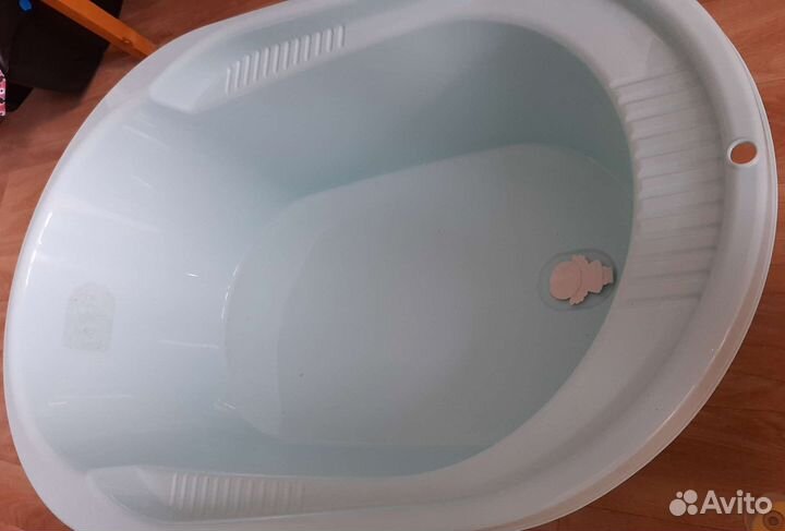 Ванночка для купания с горкой
