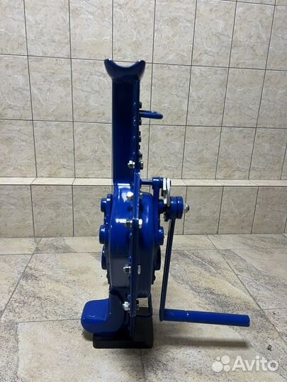 Домкрат реечный тоr