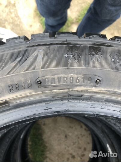 Dunlop D87M 215/50 R17