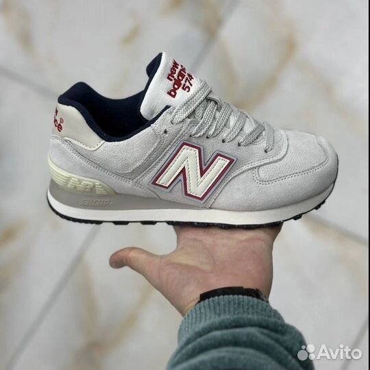 Кроссовки новые