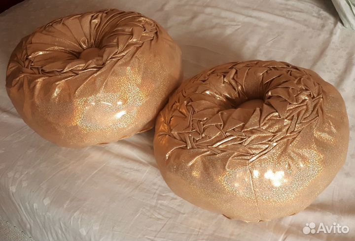 Декоративные подушки ручной работы золотистые