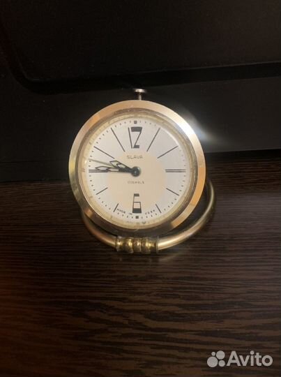 Часы-будильник slava 11jewels ussr 1971