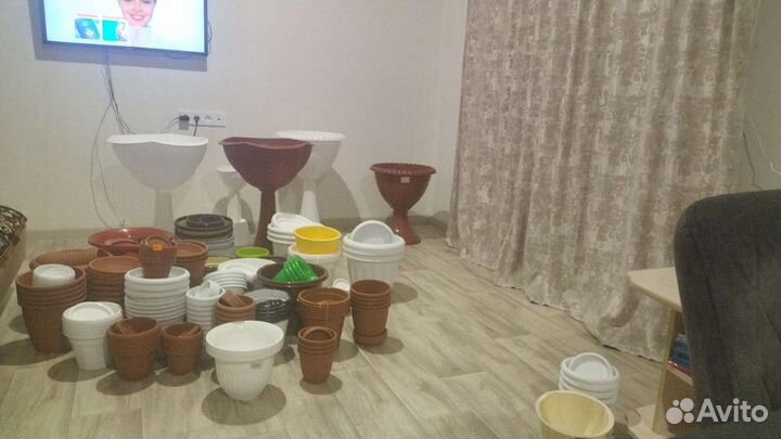 Подставка для цветов, горшки