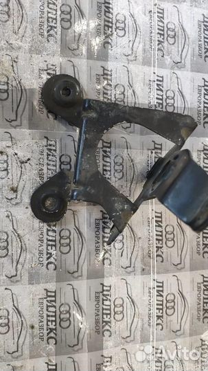 Кронштейн блока ABS VW Touran 2003-2010