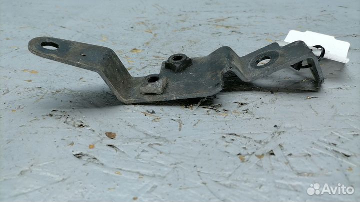 1817895 Кронштейн системы охлаждения кпп scania