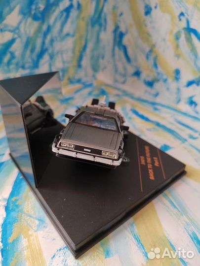 Модель авто Delorean DMC-12 vitesse 1/43