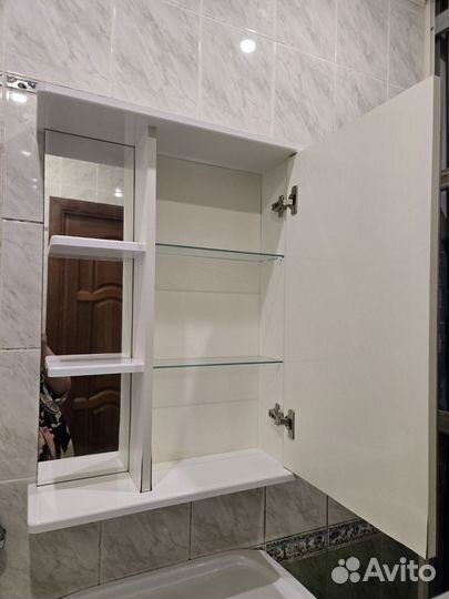 Раковина, Ванна, Шкаф с зеркалом