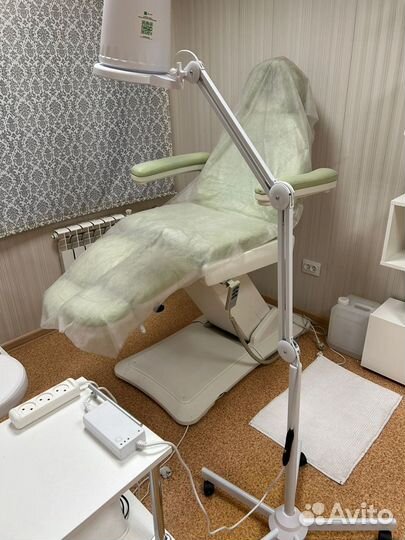 Педикюрное кресло с электроприводом