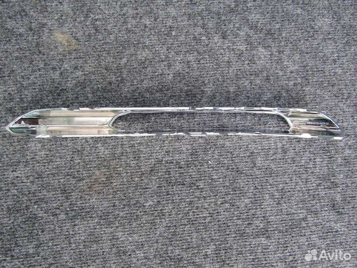 Накладка дхо Mercedes W212 A2128851574