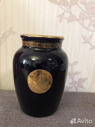 Фарфоровая ваза лфз