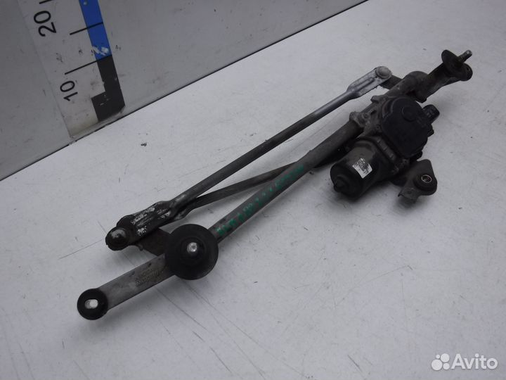 Трапеция стеклоочистителя на Nissan Almera