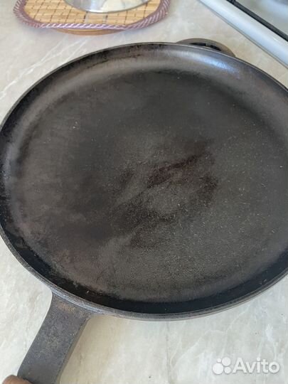 Чугунная сковорода 24 см
