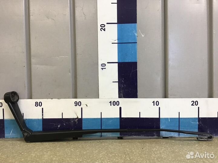 Поводок стеклоочистителя передний левый Datsun On