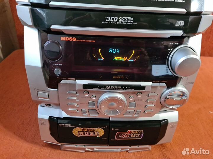 Музыкальный центр LG AUX