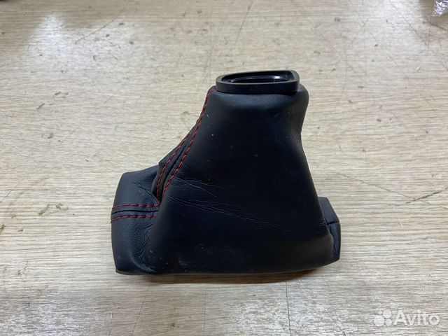 Кожух селектора передач GR-Sport Toyota Camry 75