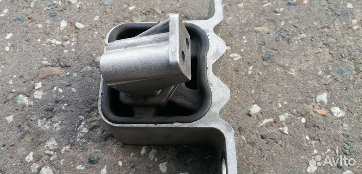 Правая опора двигателя LADA vesta