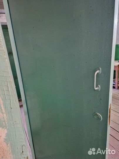 Дверь входная деревянная в отличном состоянии