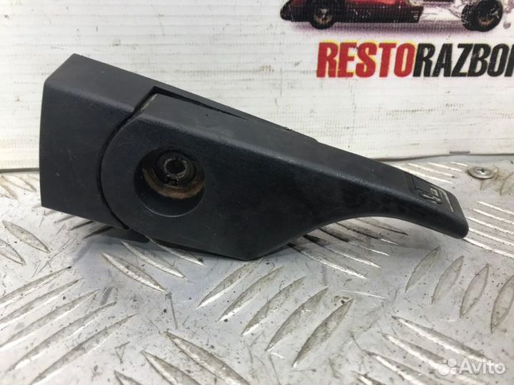 Ручка открывания бензобака Mitsubishi Space Wagon