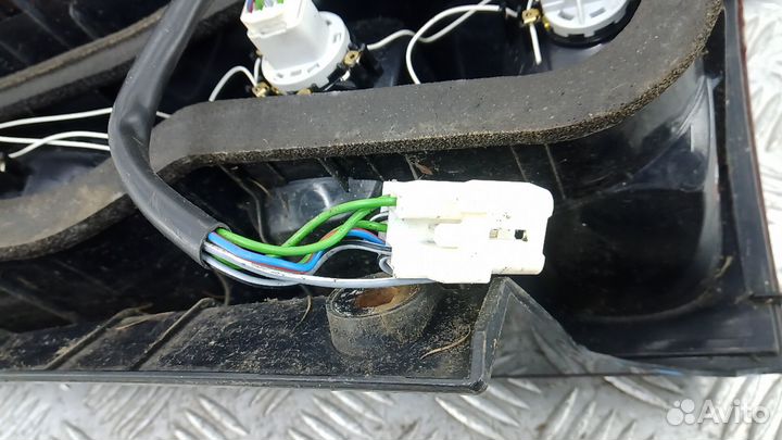 Фонарь задний левый toyota land cruiser prado J120 2005