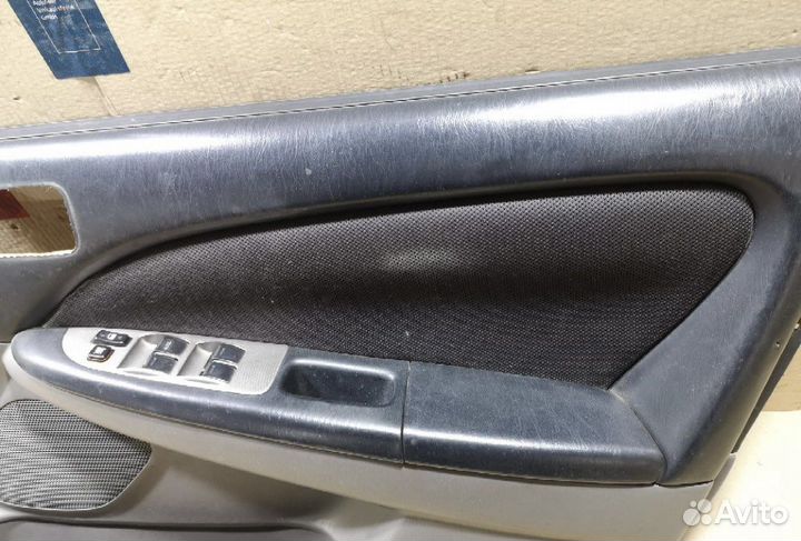 Обшивки дверей toyota caldina st210