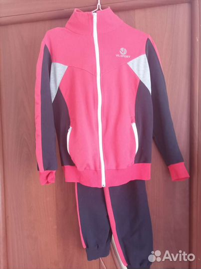 Костюм спортивный