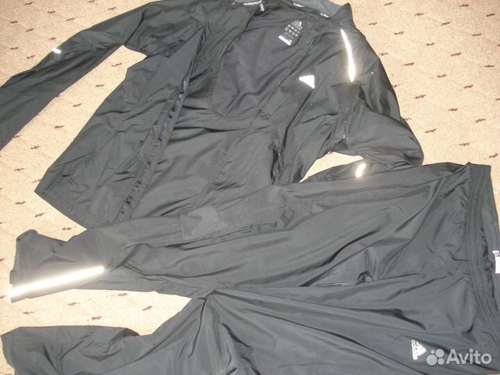 Спортивный костюм женский