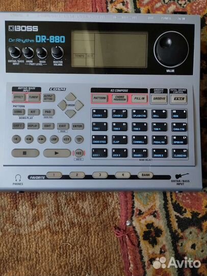 Драм машина Boss dr880