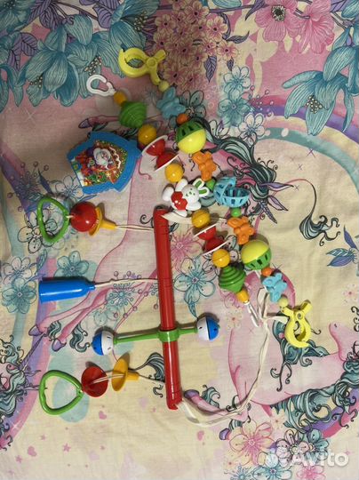 Игрушки пластмассовые и резиновые пакетом