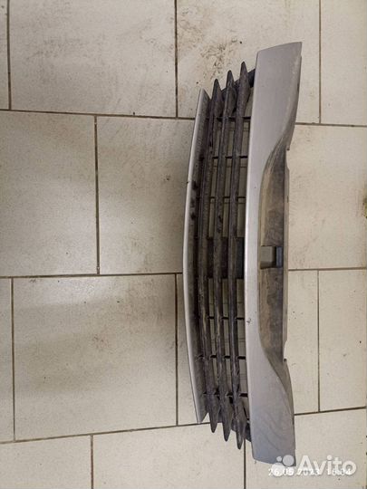 Решетка радиатора renault laguna 2