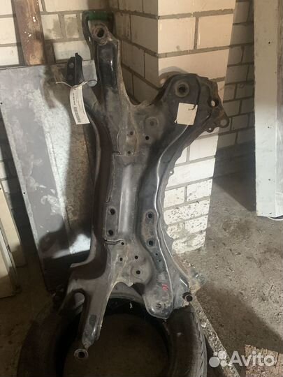 Балка подмоторная Toyota Rav 4