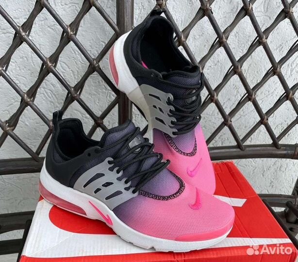 Кроссовки женские Nike розовые/голубые