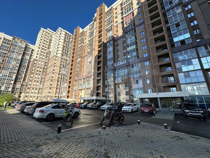 2-к. квартира, 41 м², 13/17 эт.